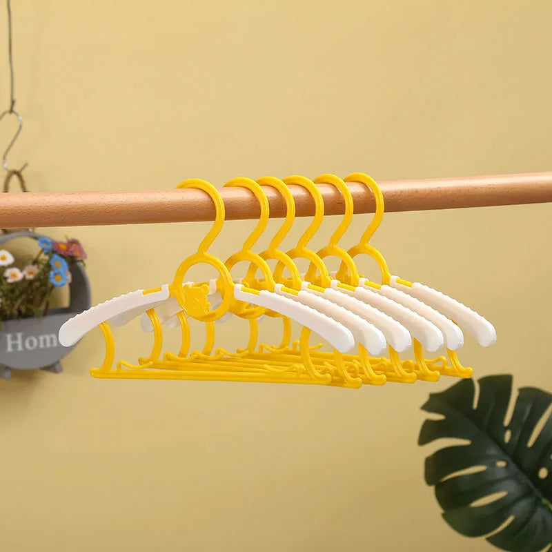 Adjustable Children's Clothes Rack by Cravinc: Non-slip Telescopic Drying Hangers