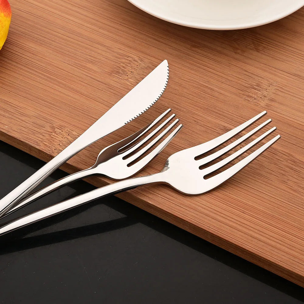 Cravinc 16-Piece Stainless Steel Cutlery Set for Elegant Dining Experience