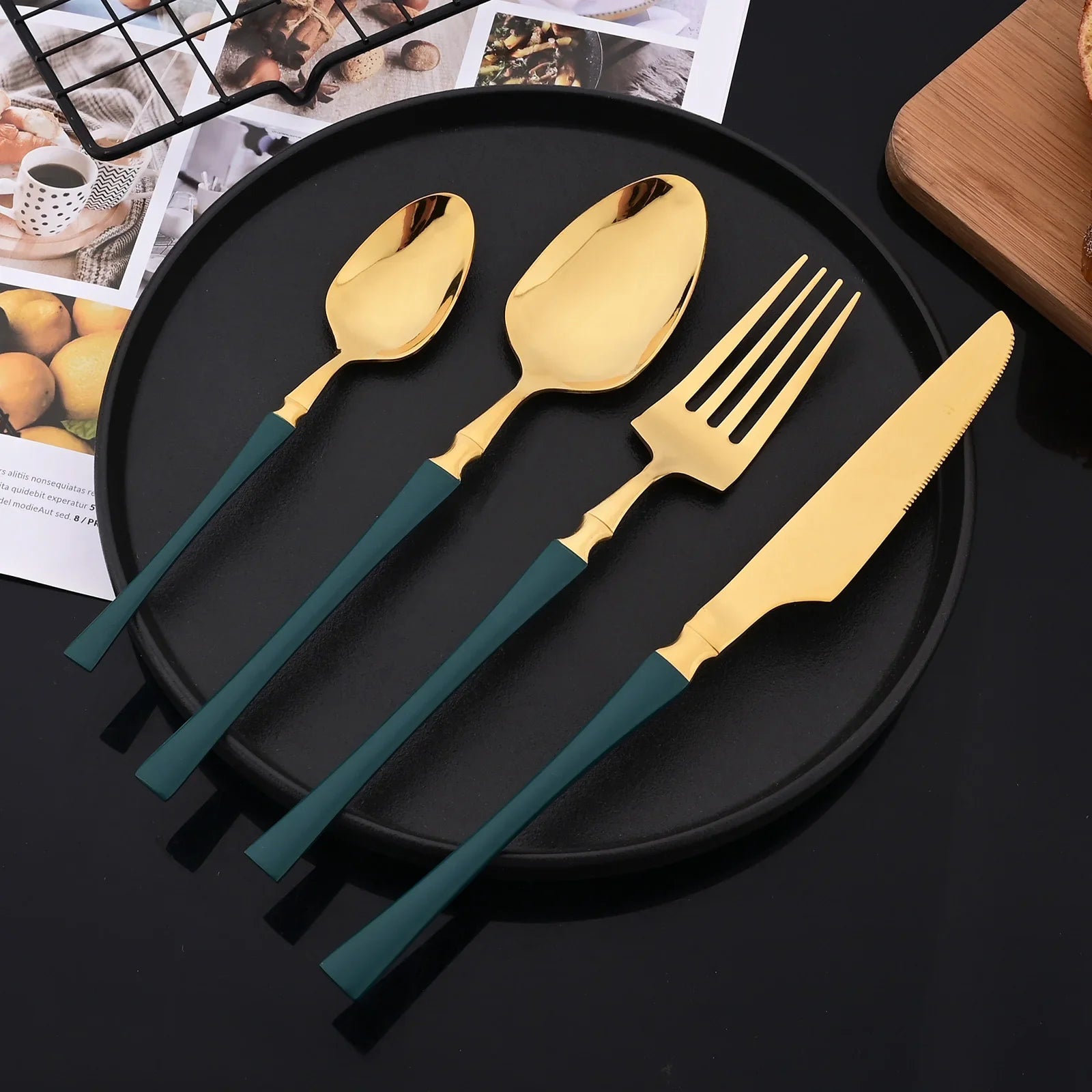 Cravinc 16-Piece Green Gold Stainless Steel Cutlery Set for Elegant Dining