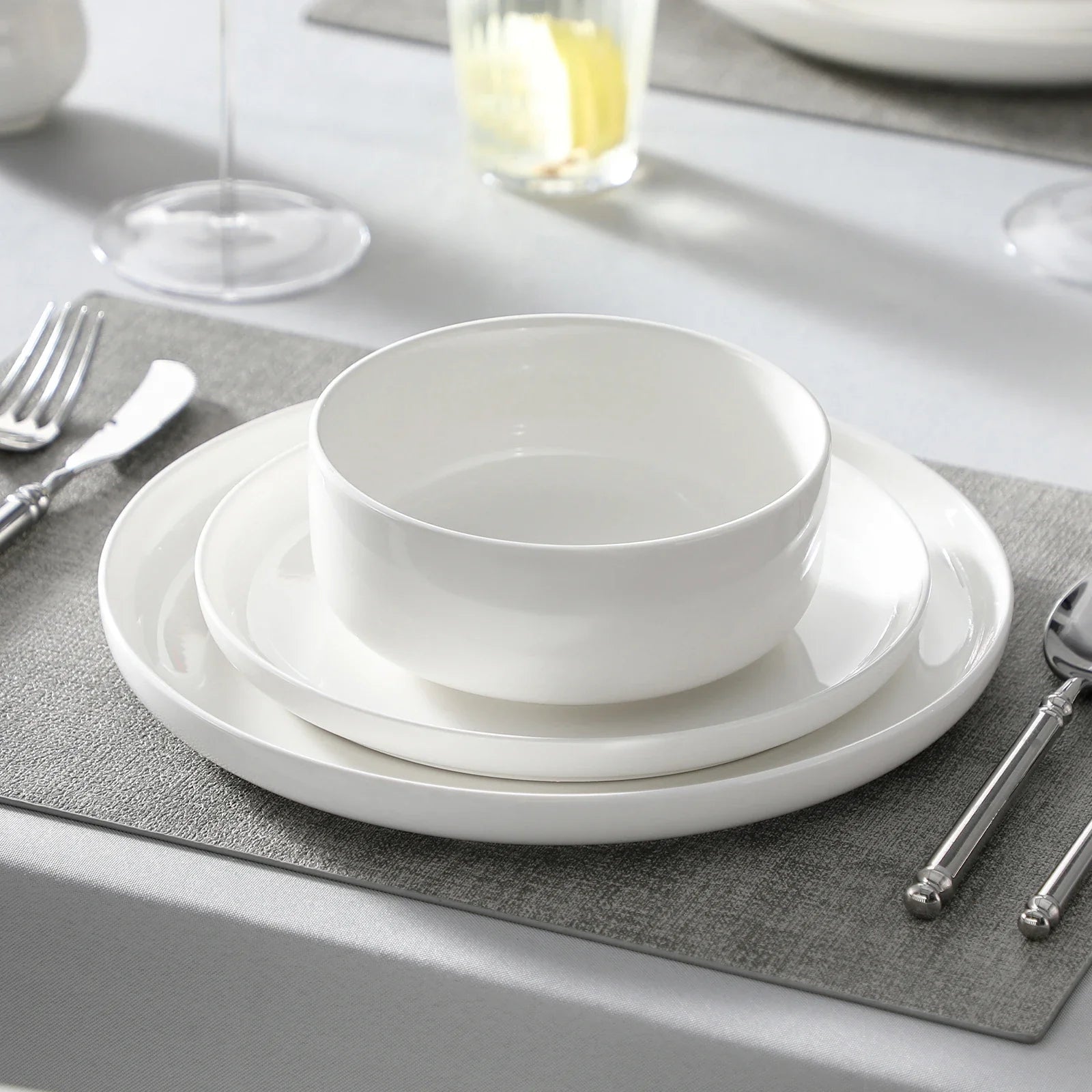 Cravinc 18/36-Piece Ceramic Plate Porcelain Dinnerware Set for 6/12