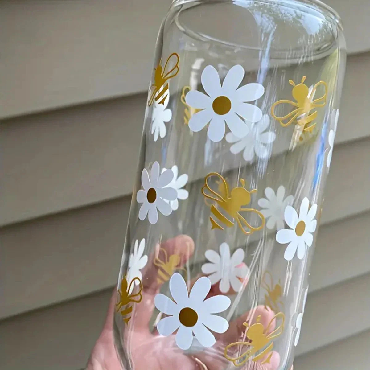 Cravinc 16oz Daisy Bee Glass Tumbler with Fresh Summer Design